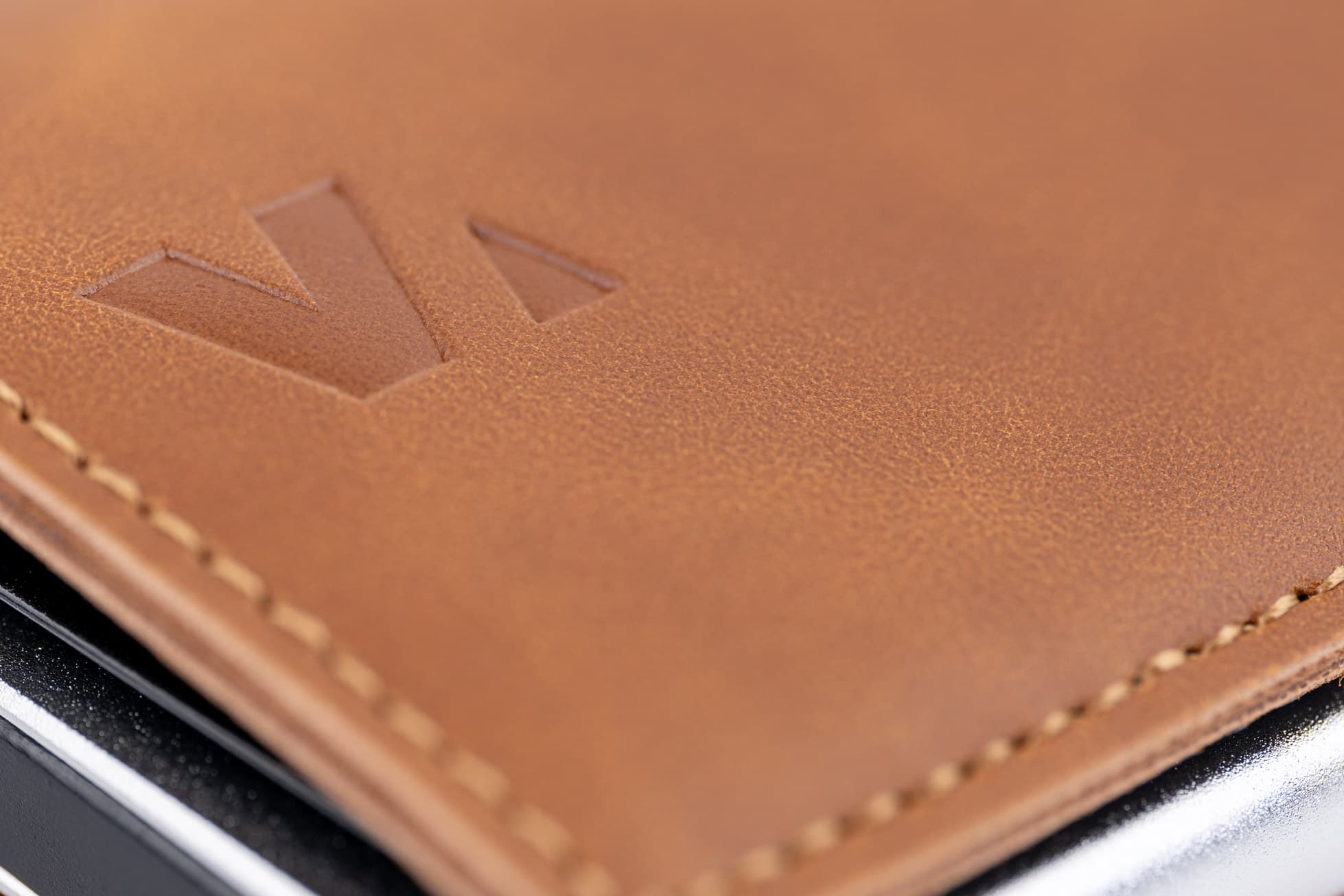 PU materjal ehk polüuretaannahk ja sellest materjalist tehtud kaarditasku