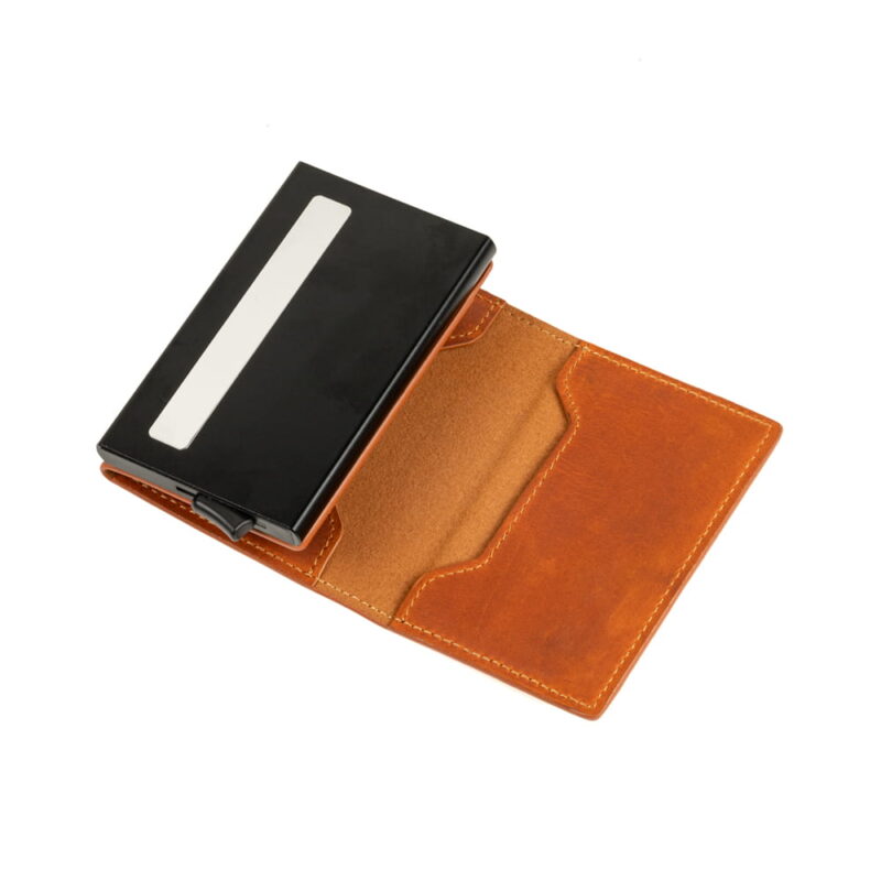 Kaarditasku KT004 Elevated Plus 2.0-brown-avatuna-valgel-taustal Kaarditasku KT004 Elevated Plus 2.0 Brown avatuna