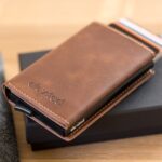 elevated-plus-2.1-kaarditasku-beige-brown-koos-kaartidega KT006 - Elevated-plus-2.1-kaarditasku-beige-brown-koos-kaartidega