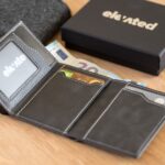 elevated-plus-2.1-kaarditasku-signal-black-avatuna-koos-kaartide-ja-sularahaga KT006 - Elevated-plus-2.1-kaarditasku-signal-black-avatuna-koos-kaartide-ja-sularahaga