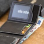 elevated-plus-2.1-kaarditasku-signal-black-sularahatasku KT006 - Elevated-plus-2.1-kaarditasku-signal-black-sularahatasku