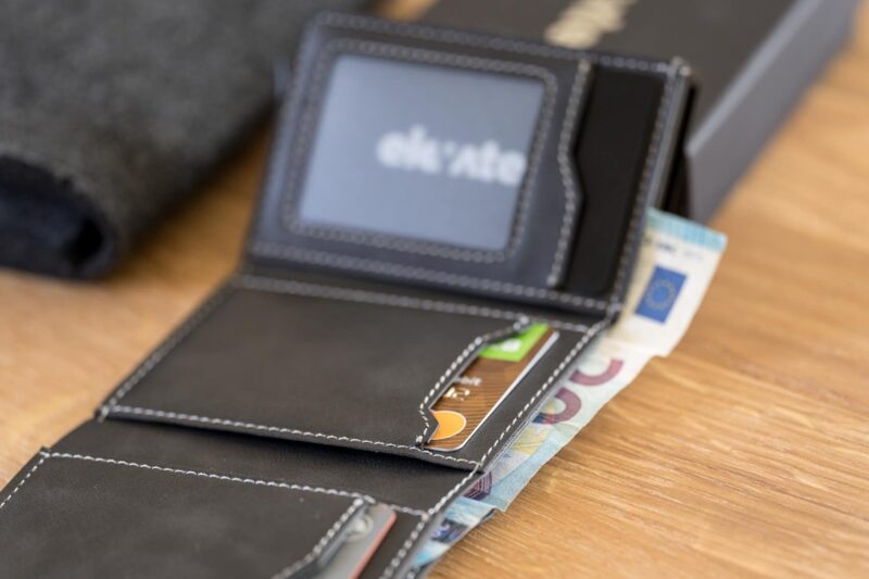 elevated-plus-2.1-kaarditasku-signal-black-sularahatasku KT006 - Elevated-plus-2.1-kaarditasku-signal-black-sularahatasku