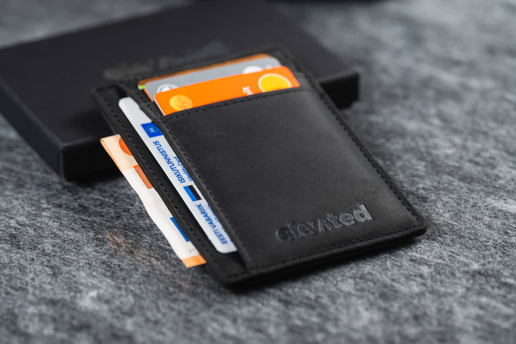 Elevated Minimal kaarditasku - Black - koos kaartide ja sularahaga