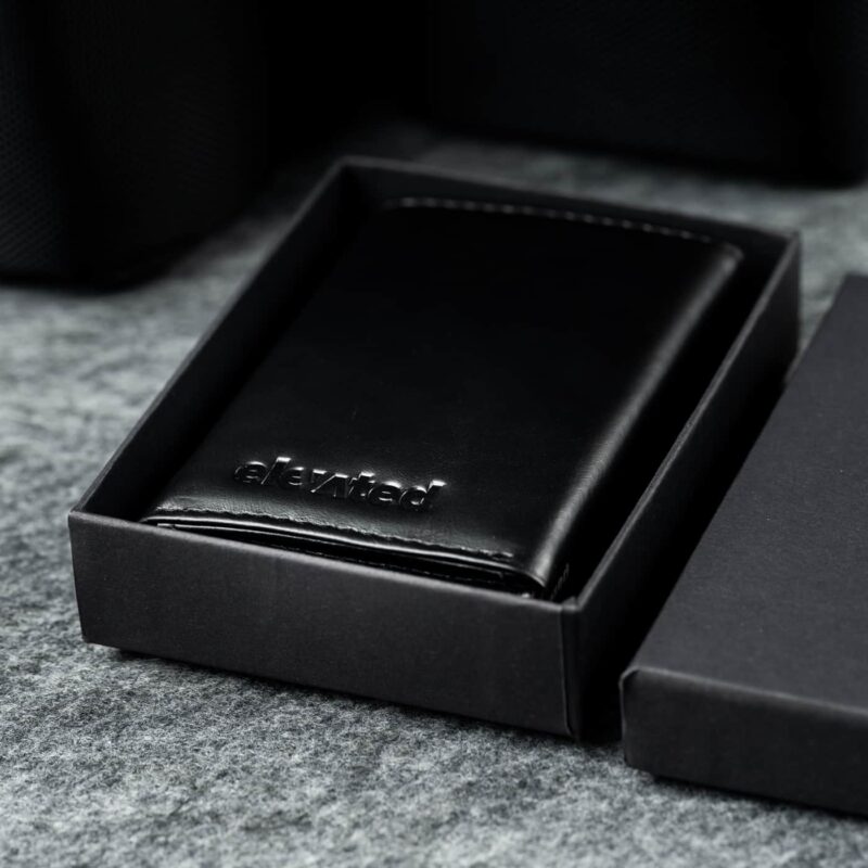 KT008 - Täisnahast kaarditasku - Elevated Premium 1.0 - Black - kinkekarbis KT008 - Täisnahast kaarditasku - Elevated Premium 1.0 - Black - kinkekarbis