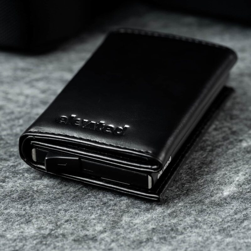 KT008 - Täisnahast kaarditasku - Elevated Premium 1.0 - Black - pealmine pool KT008 - Täisnahast kaarditasku - Elevated Premium 1.0 - Black - pealmine pool