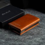 KT008 - Täisnahast kaarditasku - Elevated Premium 1.0 - Dark Orange Brown - koos kinkekarbiga KT008 - Täisnahast kaarditasku - Elevated Premium 1.0 - Dark Orange Brown - koos kinkekarbiga