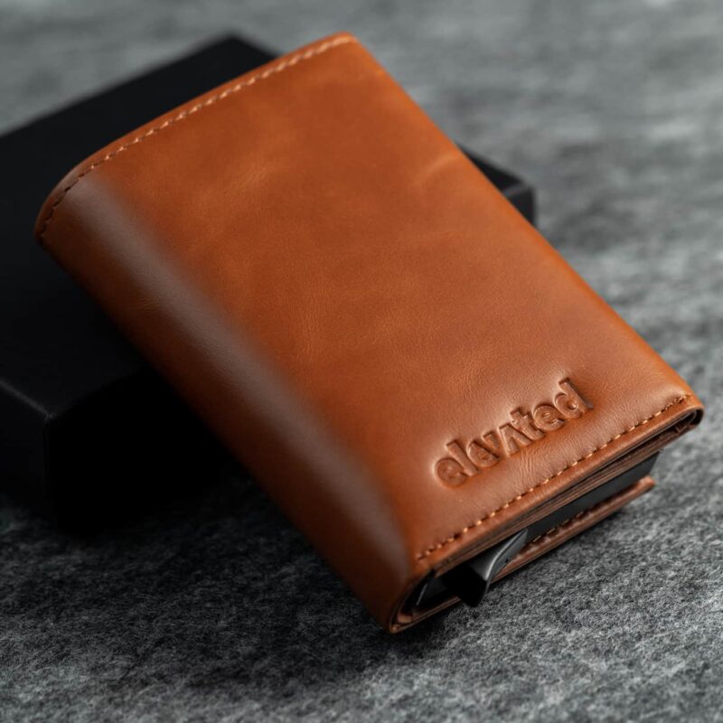 KT008 - Täisnahast kaarditasku - Elevated Premium 1.0 - Dark Orange Brown - koos kinkekarbiga v2 KT008 - Täisnahast kaarditasku - Elevated Premium 1.0 - Dark Orange Brown - koos kinkekarbiga v2