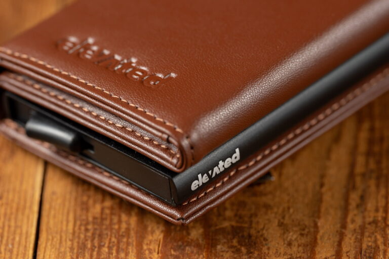 Kaarditasku Elevated 1.0 - Nappa nahast