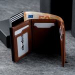 Kaarditasku-elevated-ultimate-1.0-kt009-chestnut_brown-sularahatasku_avatuna Kaarditasku Elevated Ultimate 1.0 kt009 chestnut brown sularahatasku avatuna