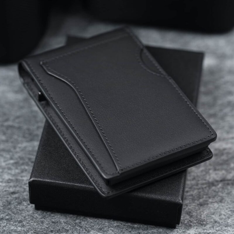 kaarditasku-elevated-pocket-1.0-kt010-black-kinkekarbi-peal-tagumine-pool-1x1